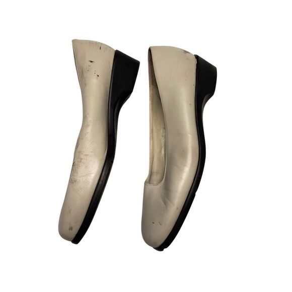 Flawed Rockport Beige Square Toe Low Heel Shoes Womens 8M Dry Rot Art Project - Picture 3 of 12